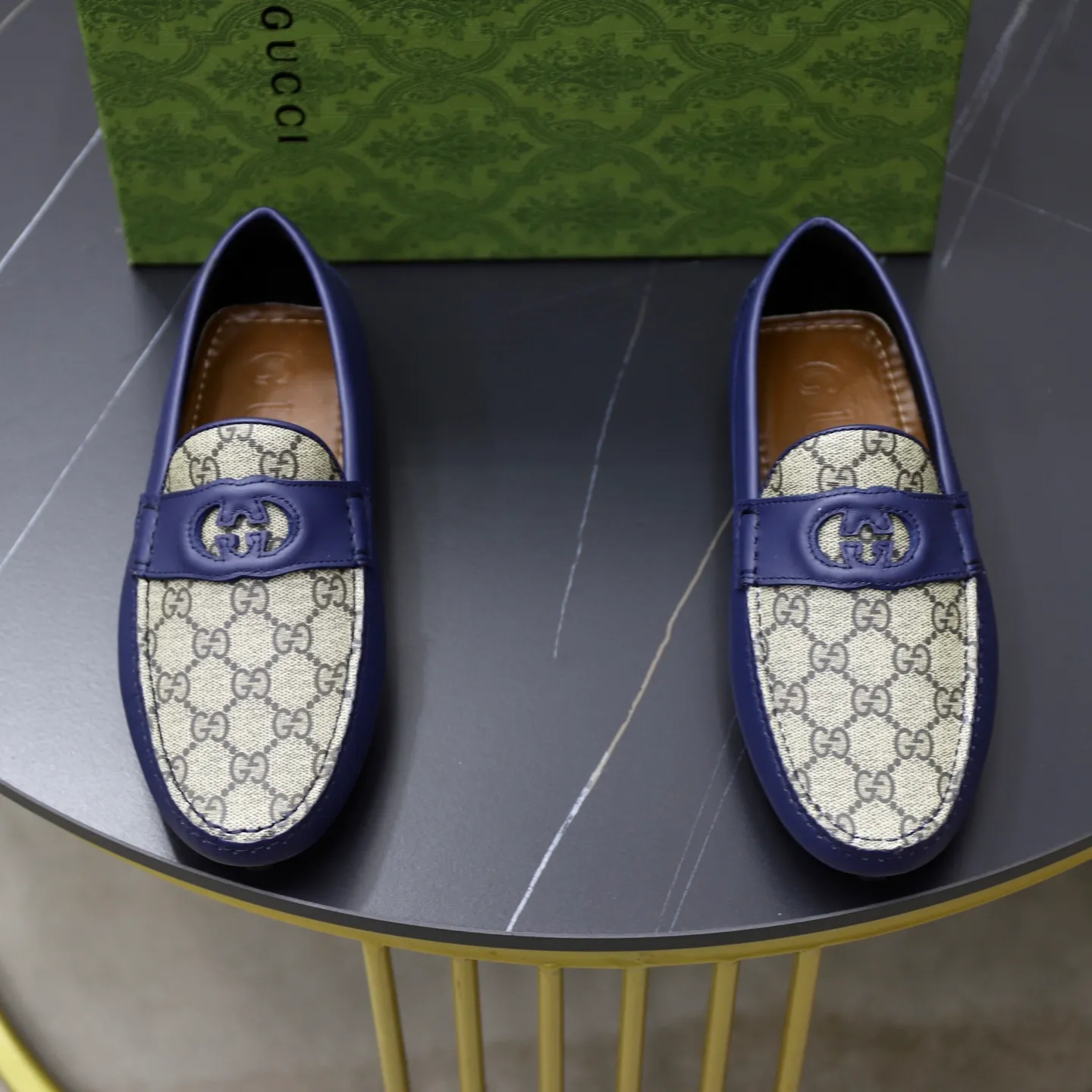 Ex-factory price: 460💰[GUCCI] Gucci ⚠️High-end men’s driving and pedal series ⚠️38-44 (customized for 45) ⚠️All original cowhide leather! Thick and soft! Made entirely of calfskin lining! Rubber sheet anti-slip beanie sole! Three-dimensional package technology! Fashionable and classic! Handicrafts! Original high quality! Feel free to compare!
